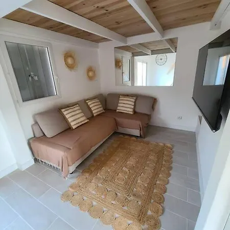 Maison Pleine De Charme Avec Grand Jacuzzi Prive Villa